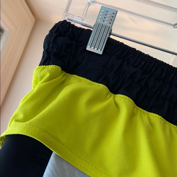 Lululemon Tracker Short III in Secret Society - Picture 6 of 7